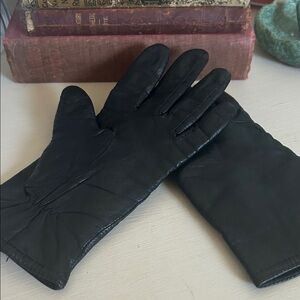 Ladies Black Leather Gloves
